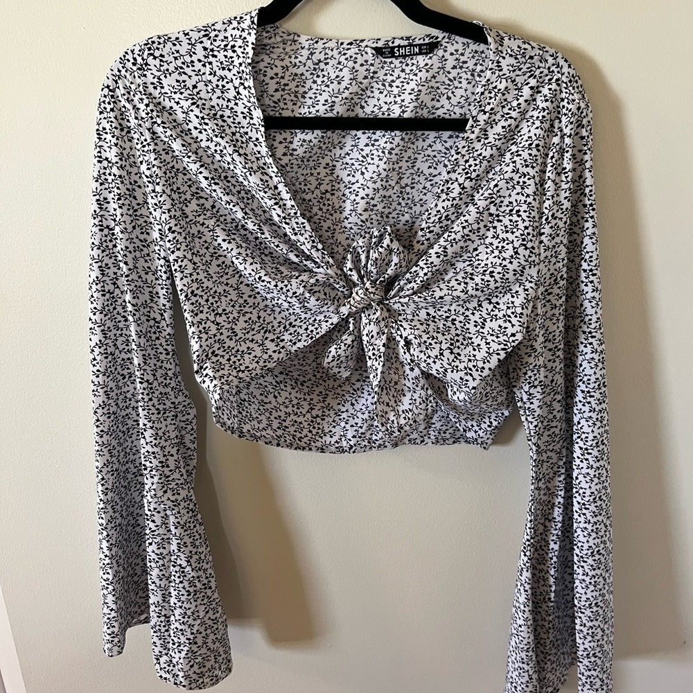 SHEIN Front Tie Floral Blouse
